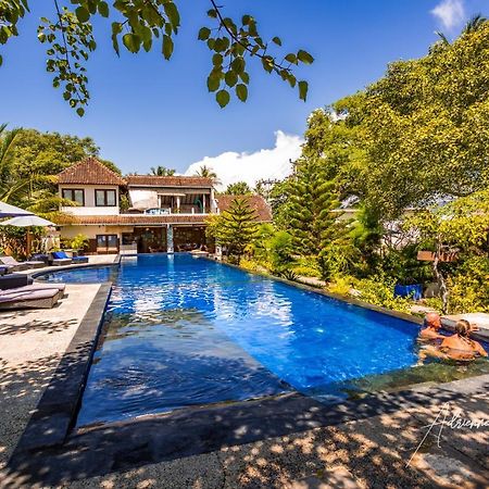 Oceans 5 Dive Resort Gili Air Bagian luar foto