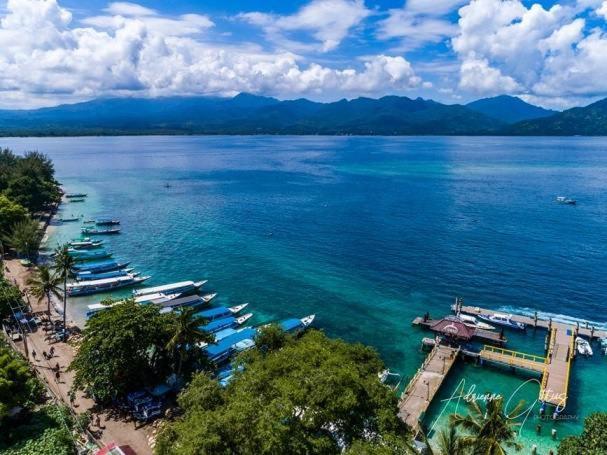 Oceans 5 Dive Resort Gili Air Bagian luar foto