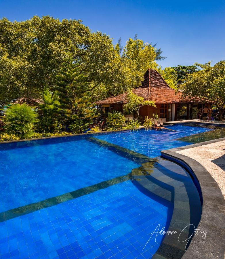 Oceans 5 Dive Resort Gili Air Bagian luar foto