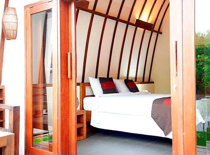 Oceans 5 Dive Resort Gili Air Bagian luar foto