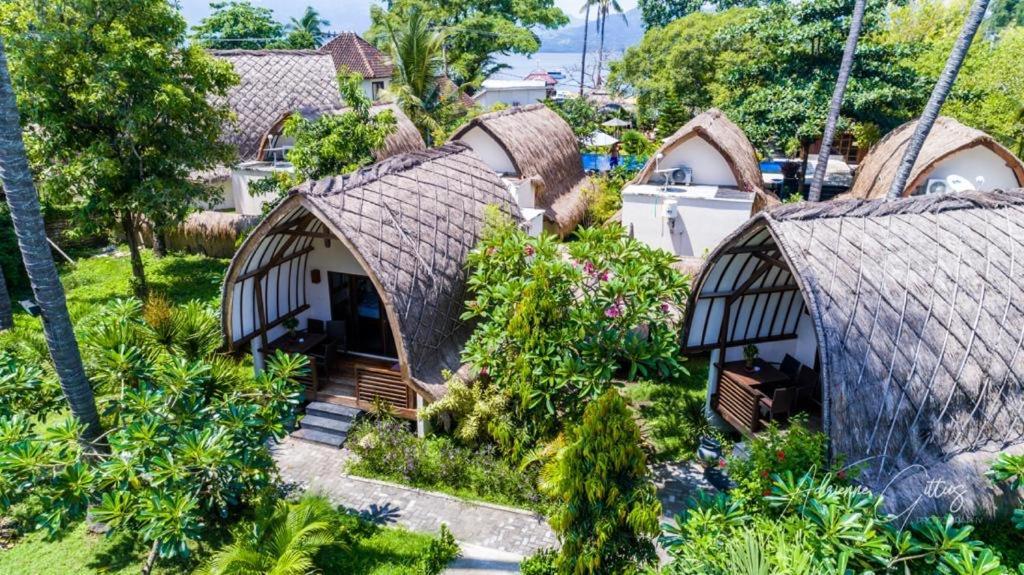 Oceans 5 Dive Resort Gili Air Bagian luar foto