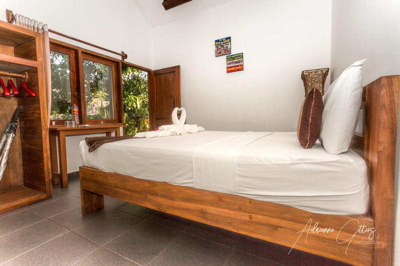 Oceans 5 Dive Resort Gili Air Bagian luar foto