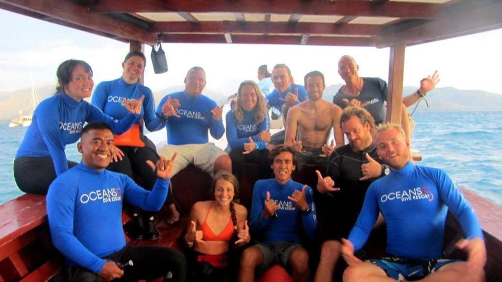 Oceans 5 Dive Resort Gili Air Bagian luar foto