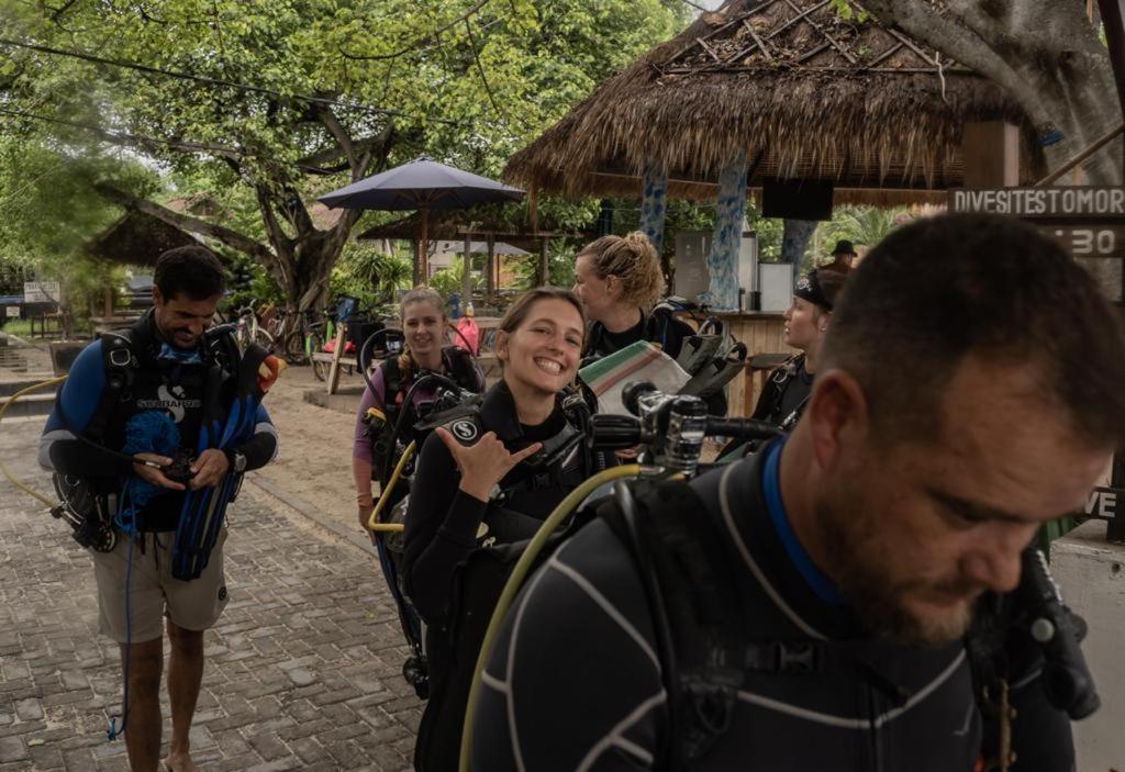 Oceans 5 Dive Resort Gili Air Bagian luar foto